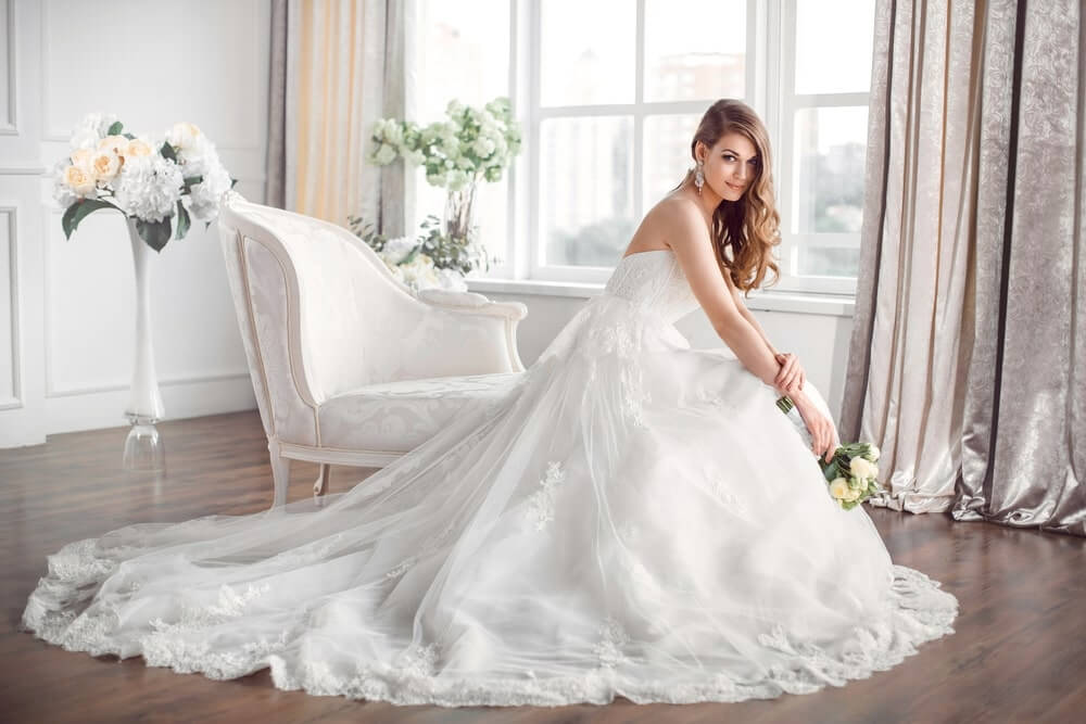 Choose the Prefect Wedding Dress based on your Body Shape - VAUNTE